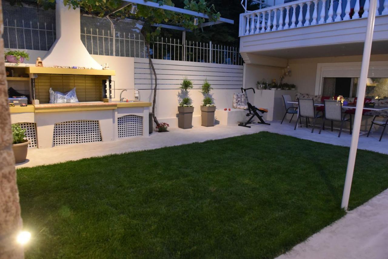 Fanis Apartment *